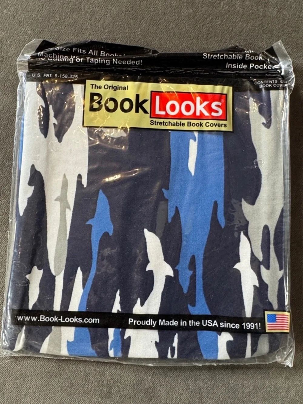 BookLooks Vintage Stretchable Book Cover Blue White Gray One Size USA Made NOS